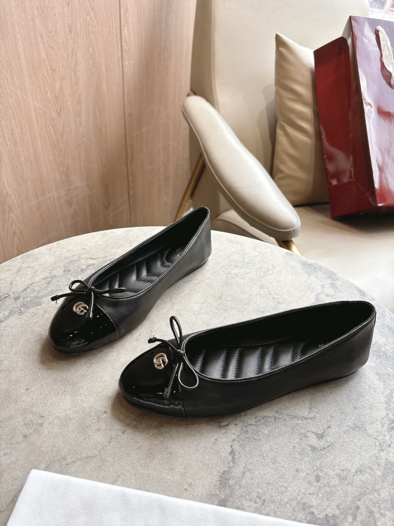 Gvc*1 flat shoes